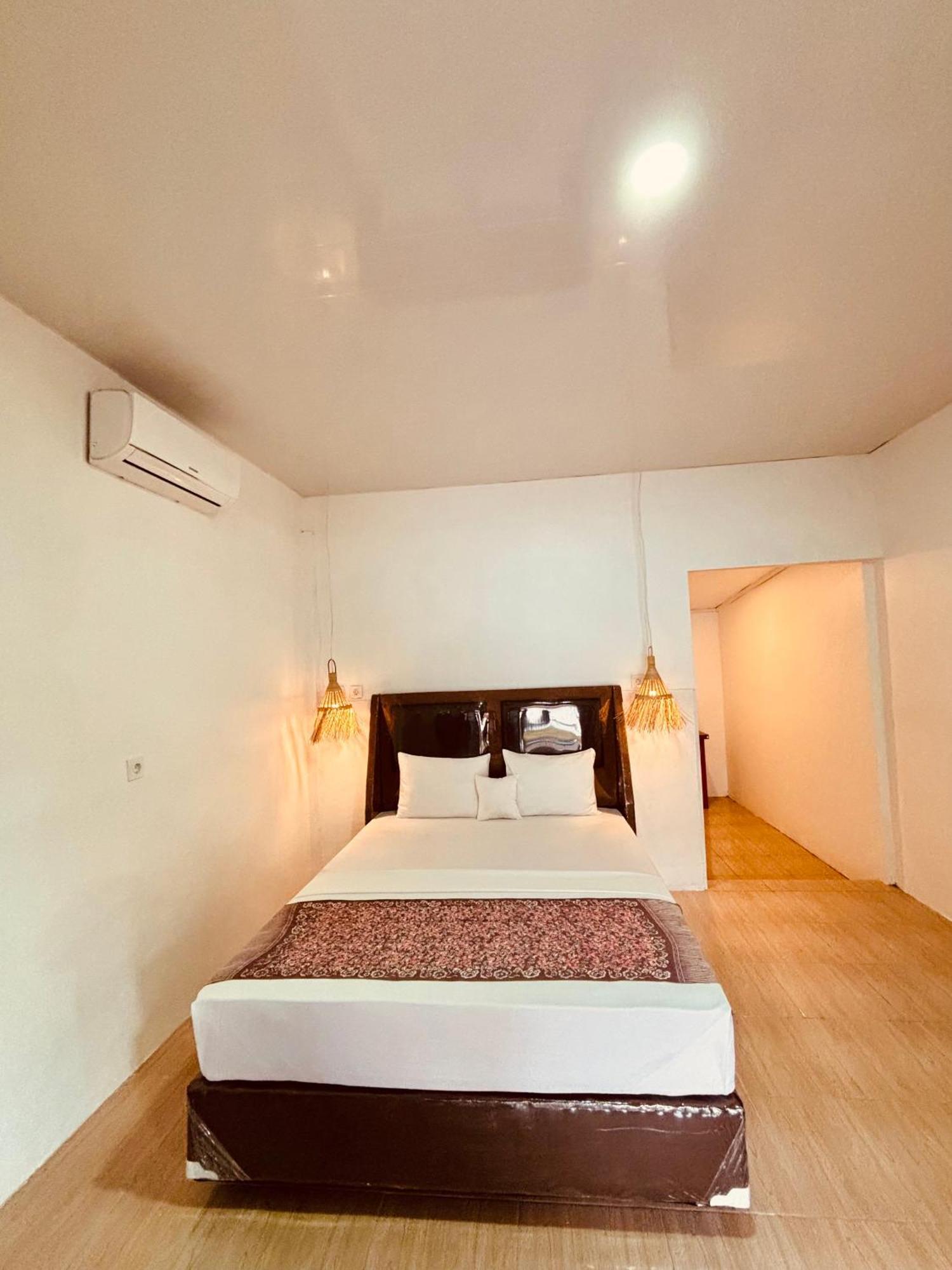 Anjani Larva Cottage - Homestay And Eatery Senaru Ngoại thất bức ảnh
