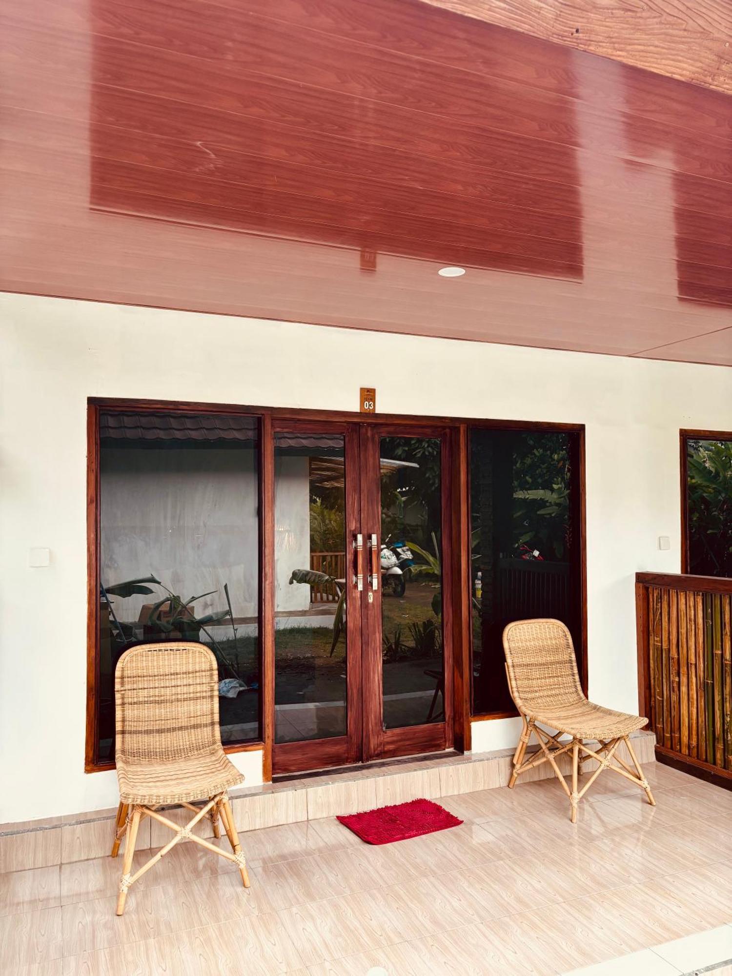Anjani Larva Cottage - Homestay And Eatery Senaru Ngoại thất bức ảnh