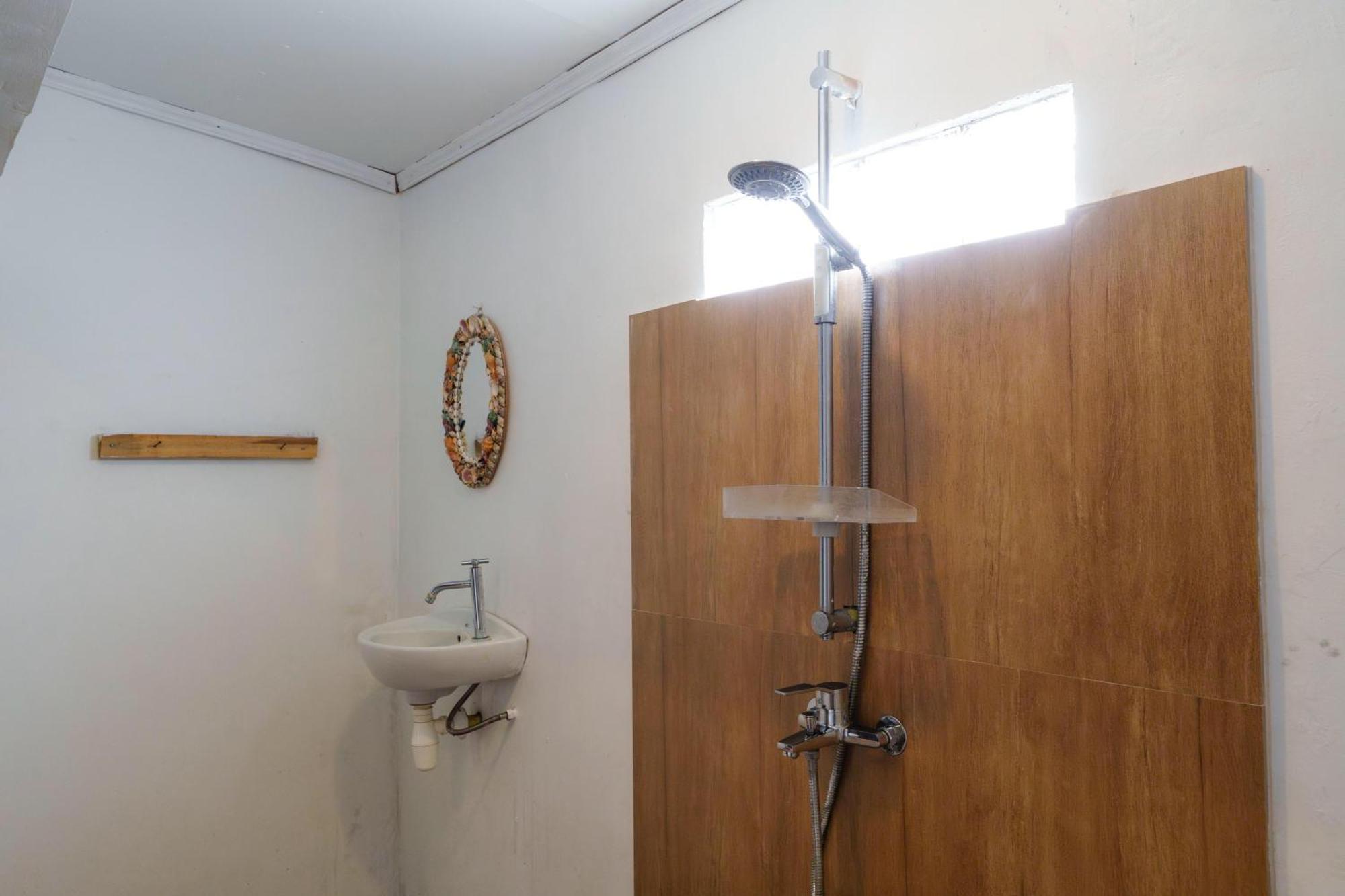 Anjani Larva Cottage - Homestay And Eatery Senaru Ngoại thất bức ảnh